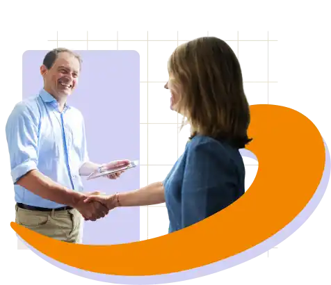 Image d'un expert comptable qui serre la main à sa cliente